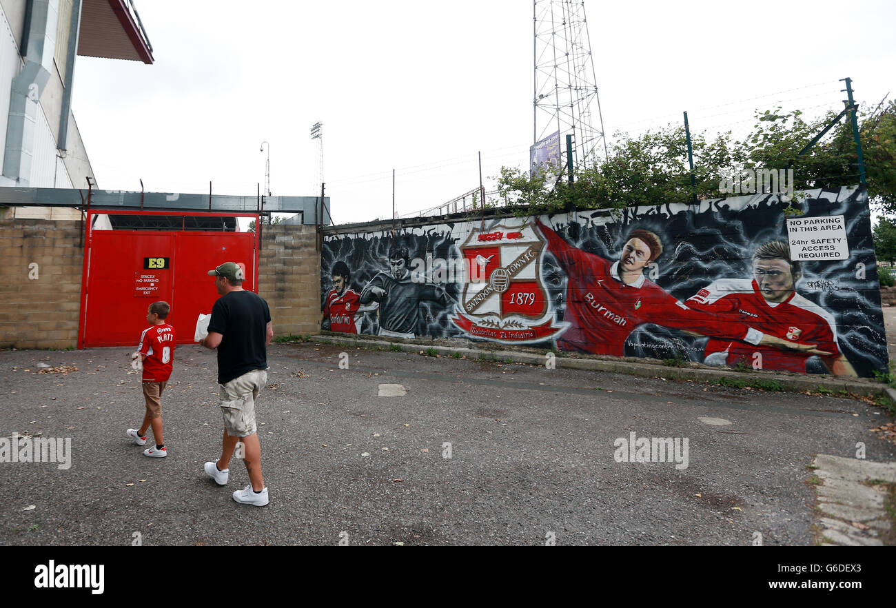 Soccer - Sky Bet Football League One - Swindon Town v Gillingham - County Ground. Art work on a wall outside the County Ground Swindon before the Sky Bet Football League One match at the County Ground, Swindon. Stock Photo