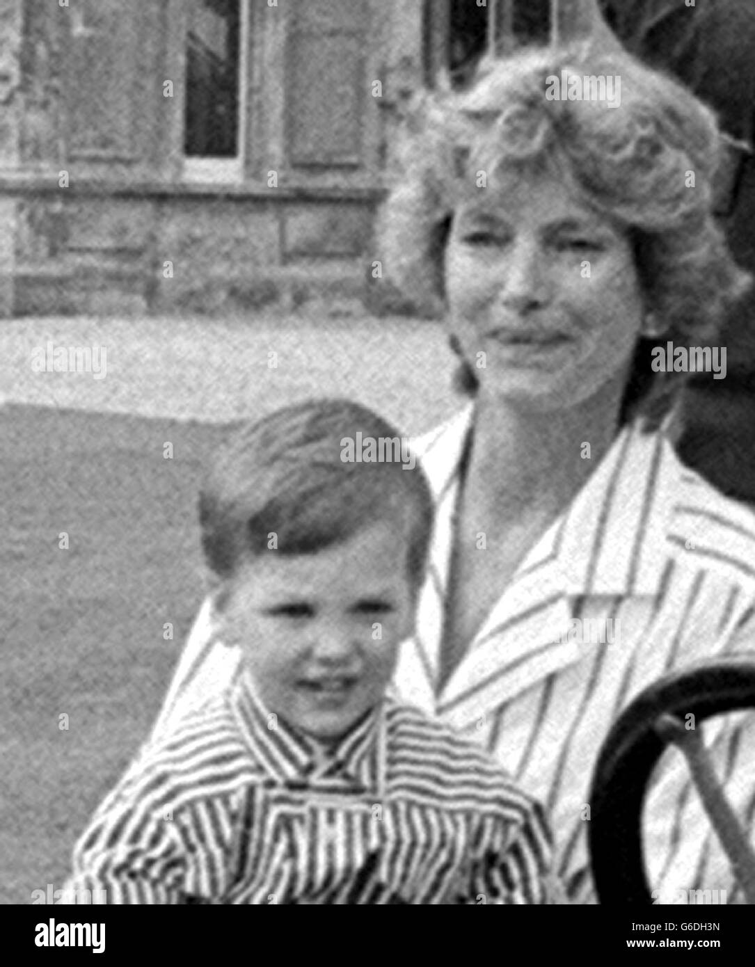 News, Countess of Carnarvon and grandson Jake Warren Highclere Castle. Countess of Carnarvon