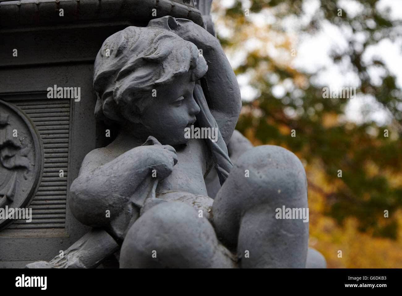 Cherub Statue Stock Photo Alamy