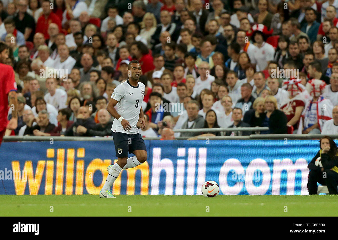 Soccer - 2014 FIFA World Cup - Qualifier - Group H - England v Moldova - Wembley Stadium. England's Ashley Cole on the ball Stock Photo
