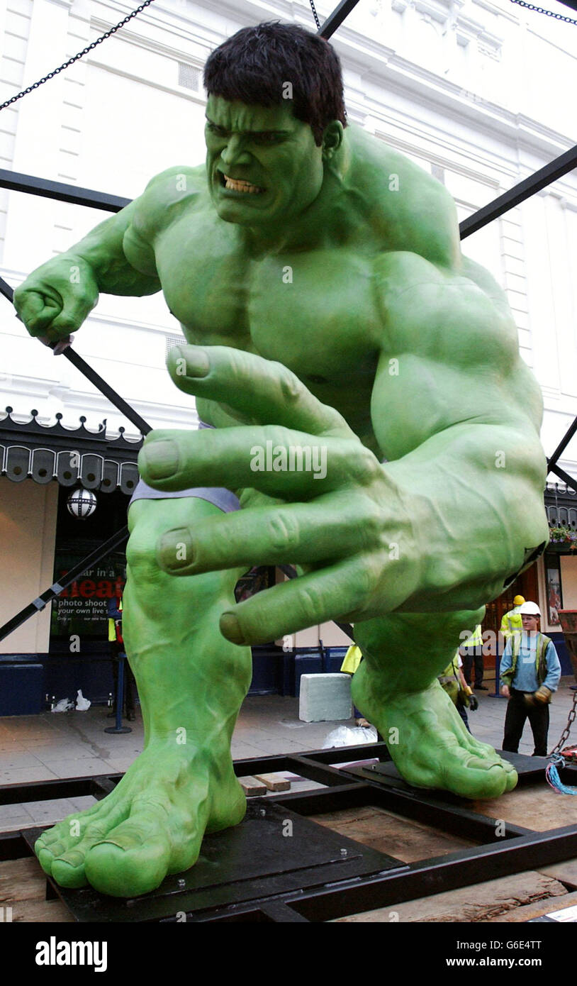 Amazon.com | Marvel Avengers Incredible Hulk Kids Plush Mooshy Slippers  (7-8 M US Toddler, Green) | Slippers