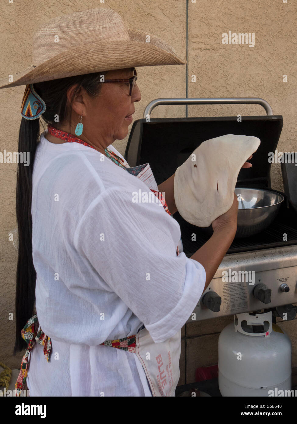 Navajo woman prepares fry bread, Farmington, New Mexico Stock Photo Alamy
