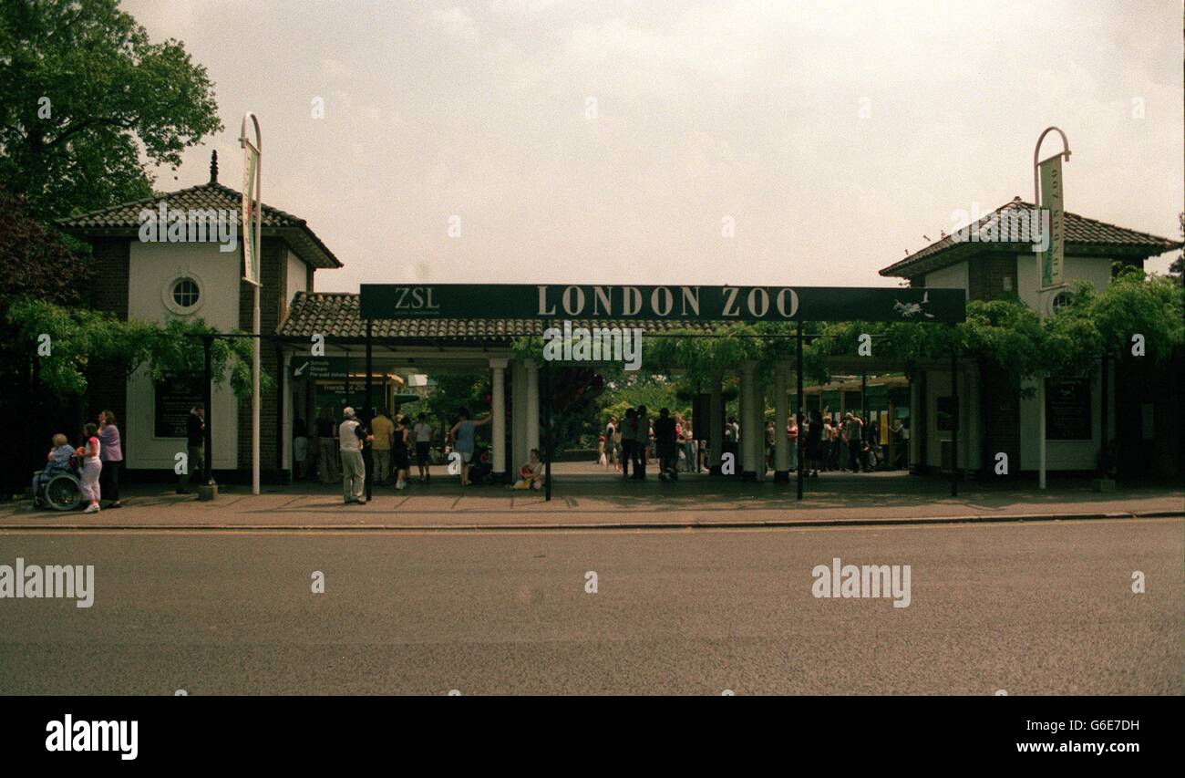 London zoo entrance hires stock photography and images Alamy