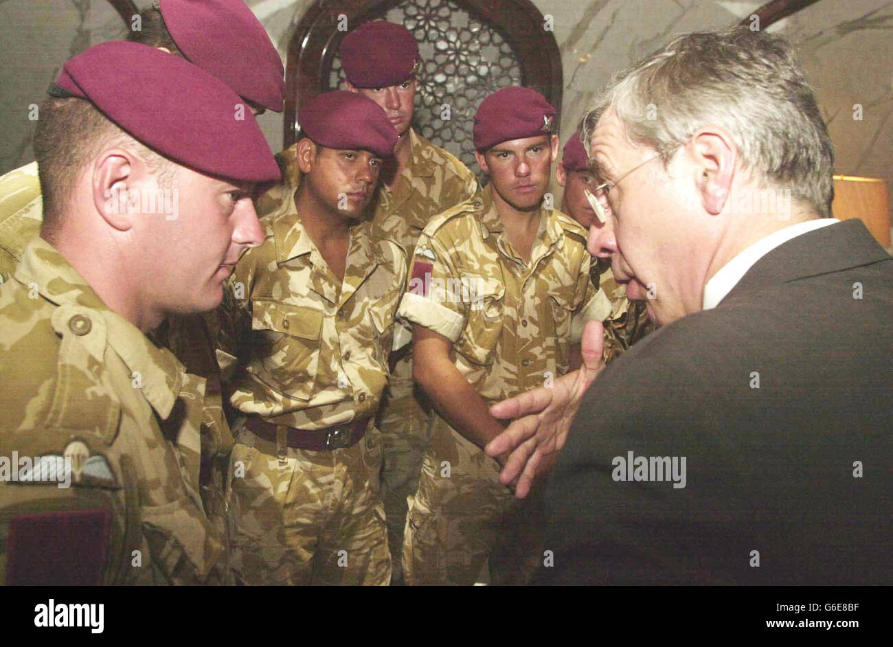 Jack Straw Iraq British soldiers Stock Photo Alamy