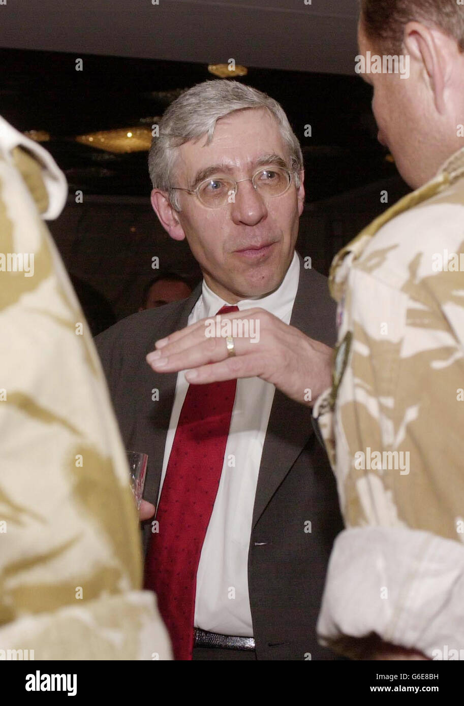 Jack Straw Iraq British soldiers Stock Photo Alamy