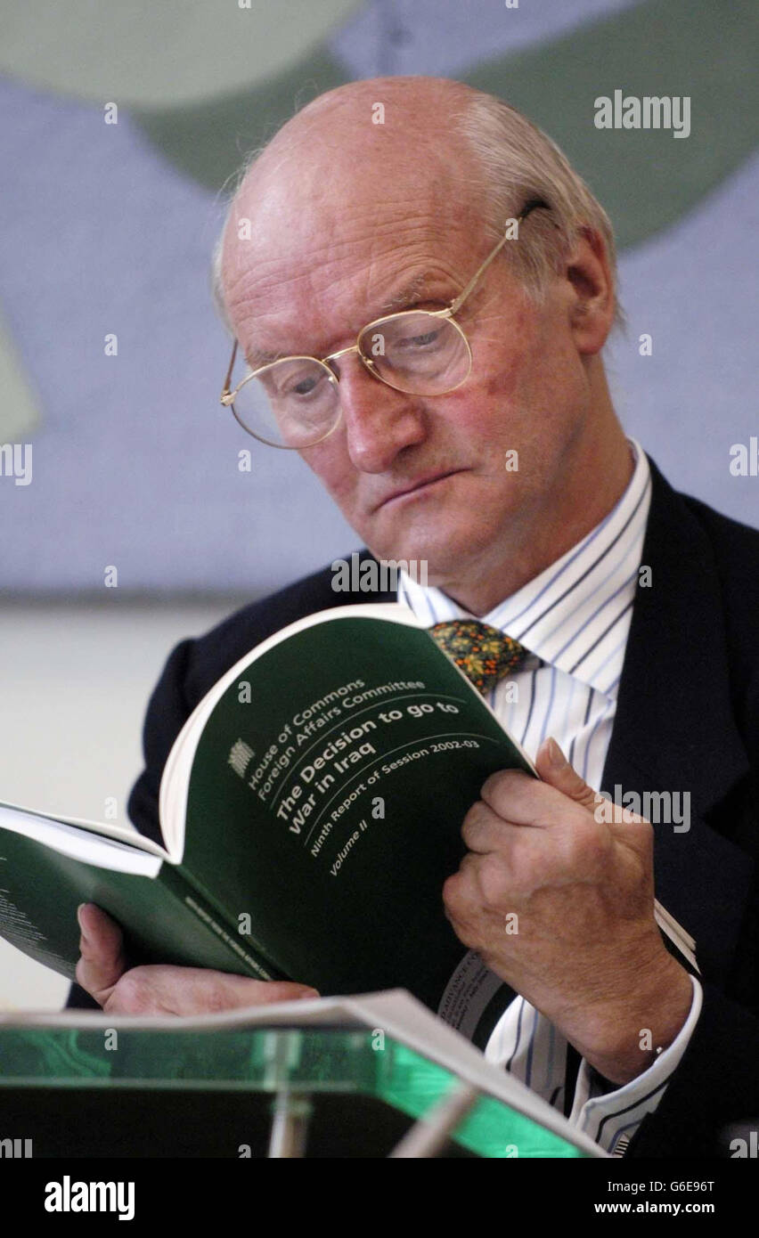 Donald Anderson - War in Iraq dossier Stock Photo