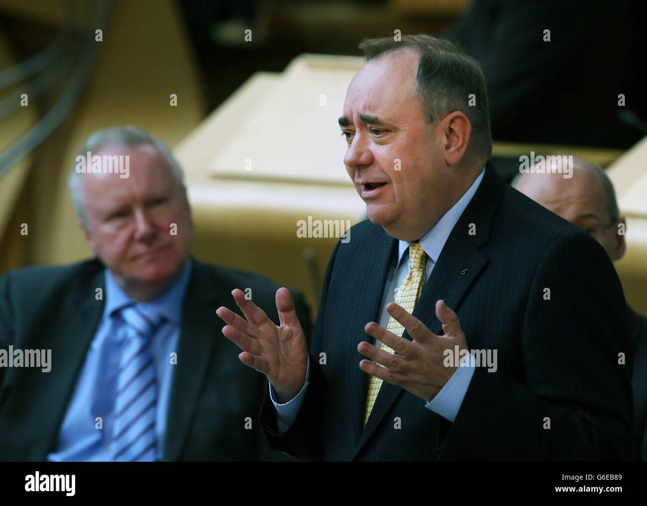 Scottish question time hi-res stock photography and images - Alamy