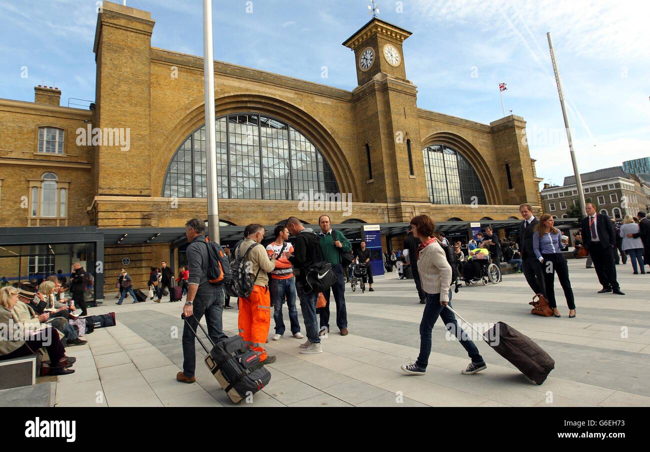 Opening of Kings Cross Square Stock Photo Alamy