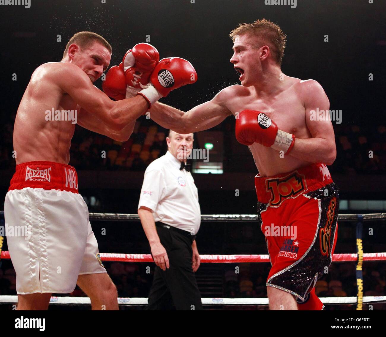 Boxing Copper Box Arena Stock Photo Alamy