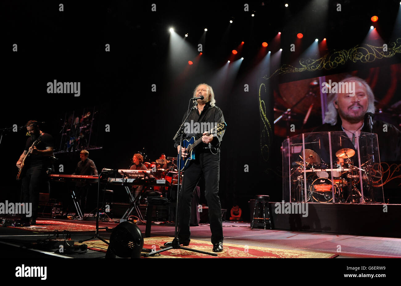 Barry Gibb in concert Stock Photo Alamy