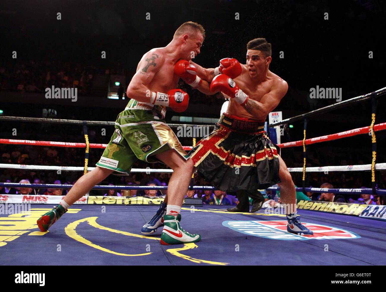 Boxing Copper Box Arena Stock Photo Alamy