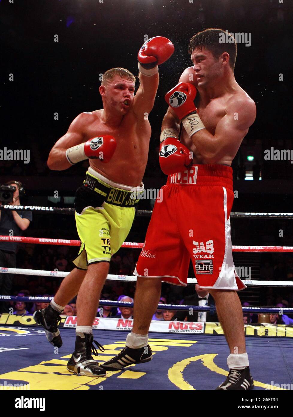 Boxing Copper Box Arena Stock Photo Alamy