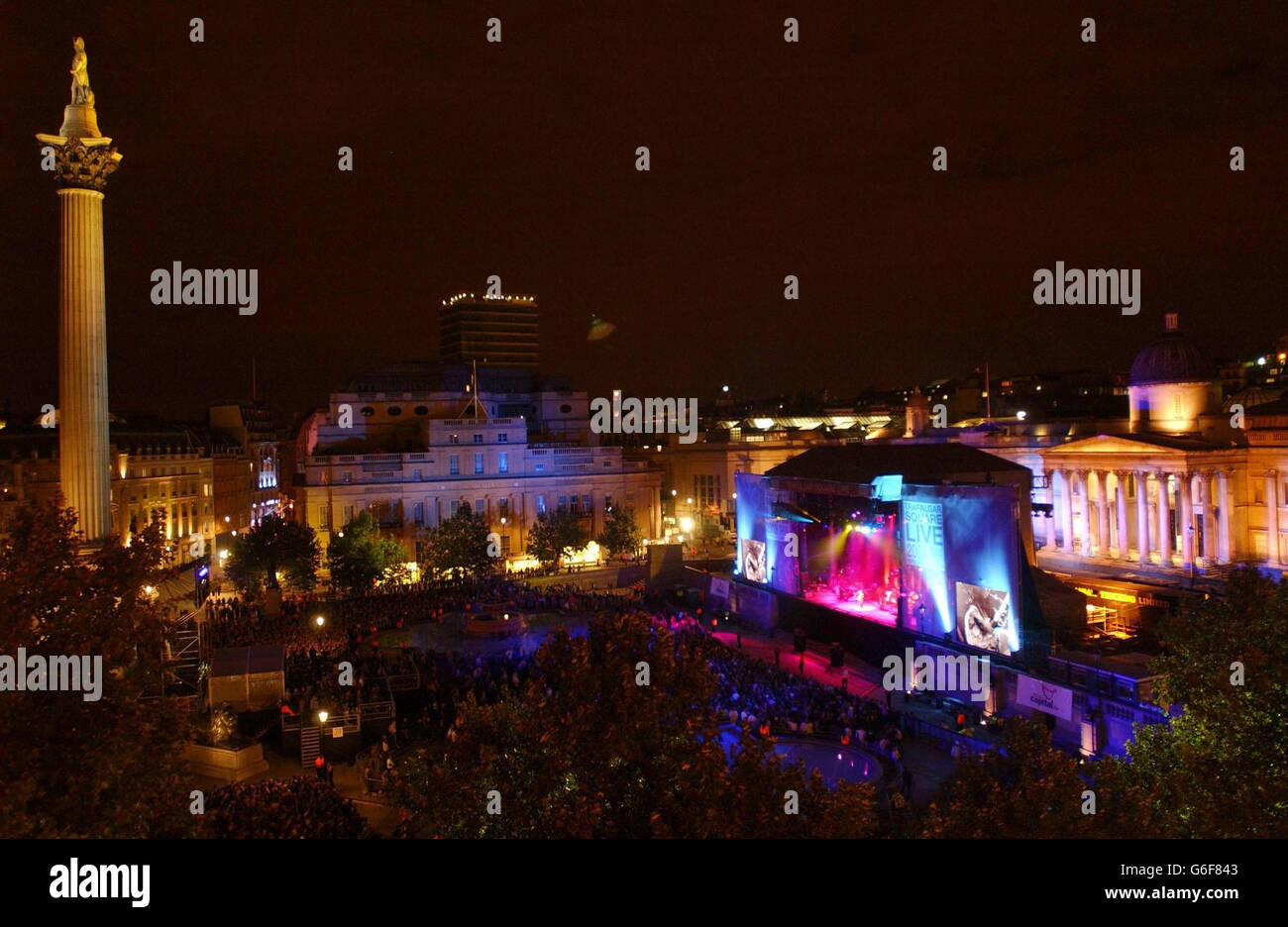 Trafalgar Square Live Stock Photo - Alamy