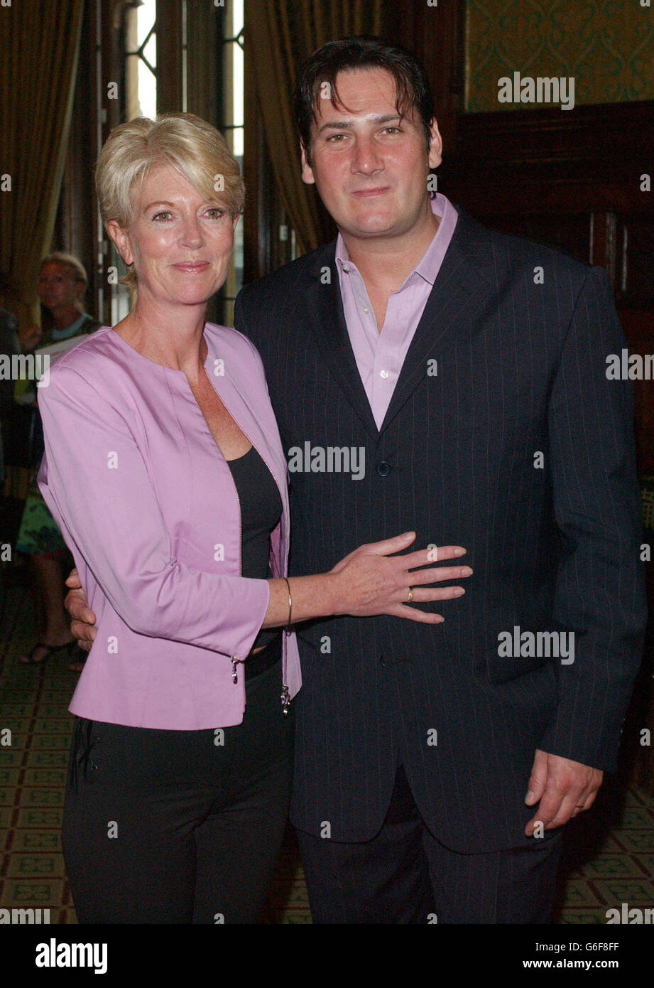 Tony hadley hi-res stock photography and images - Alamy, image size:921x1390