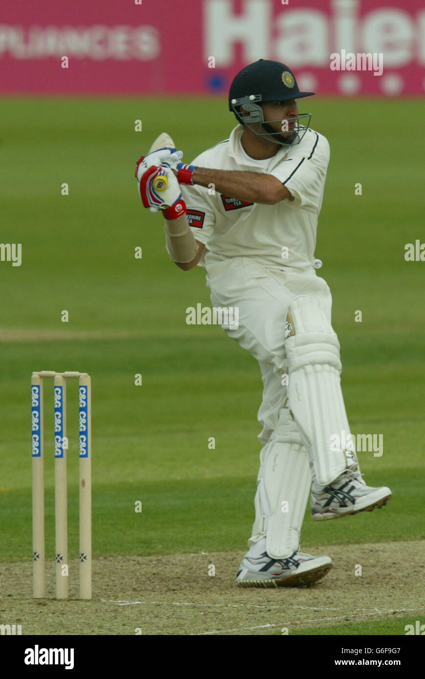 Yuvraj Singh bats for Yorkshire. PA Photo : DAVID DAVIES. Stock Photo