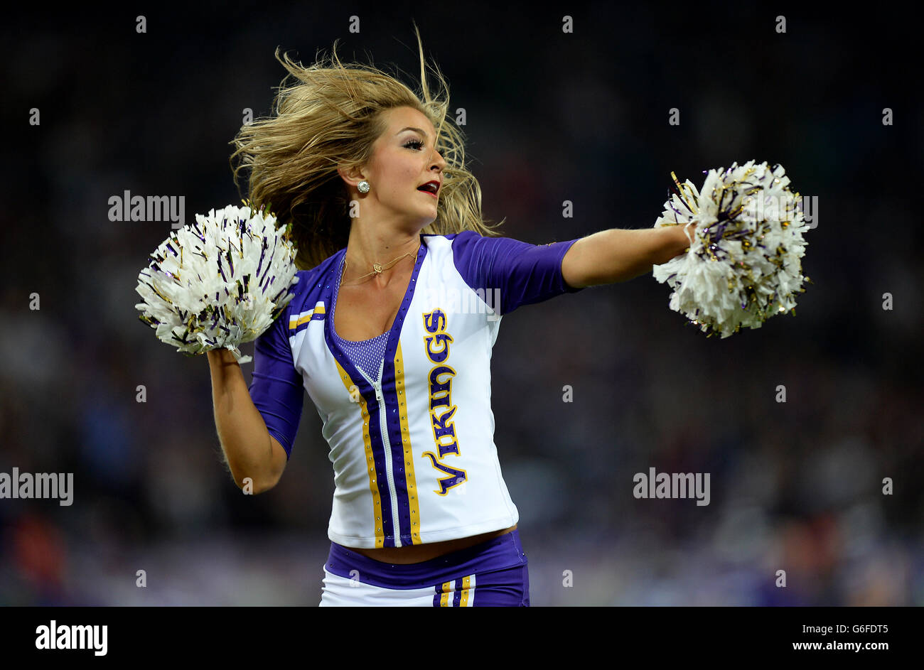 Minnesota vikings cheerleader hi-res stock photography and images