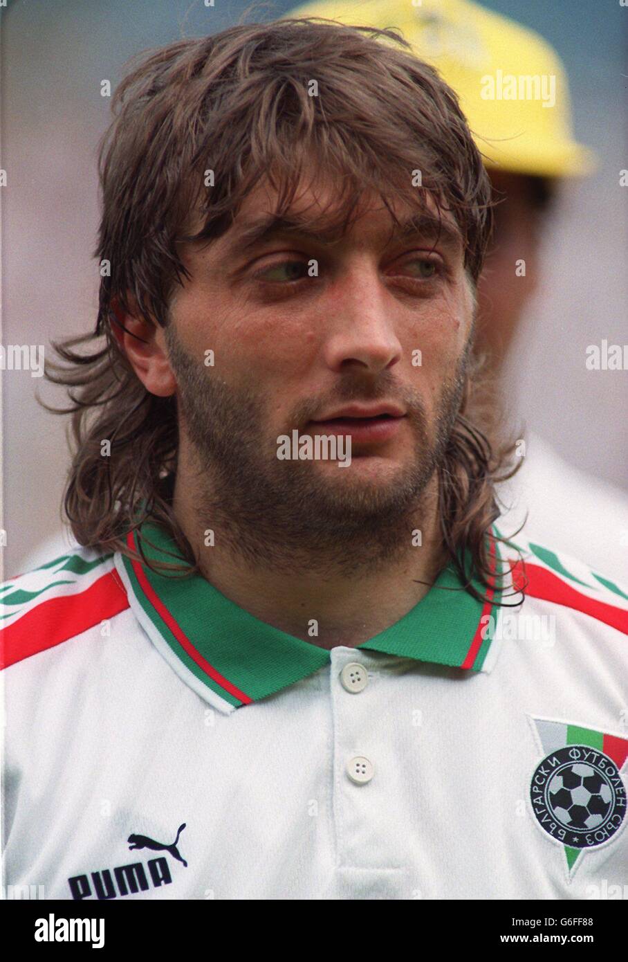 Soccer Euro 96 - Spain v Bulgaria, Leeds. Trifon Ivanov - Bulgaria Stock Photo