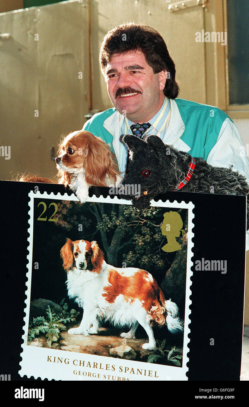 Bob carolgees spit dog hires stock photography and images Alamy