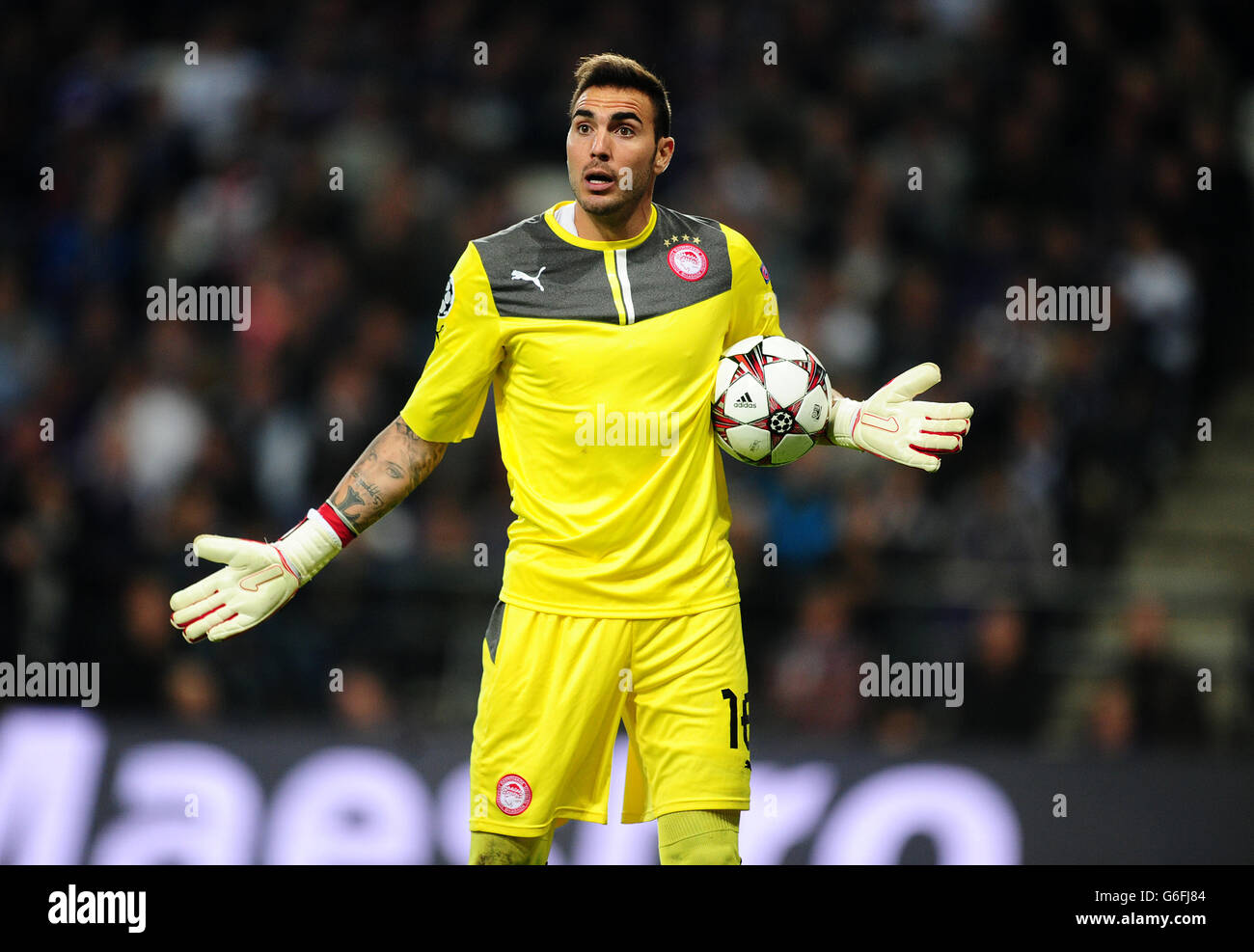 Rsc anderlecht v olympiakos hi-res stock photography and images - Alamy
