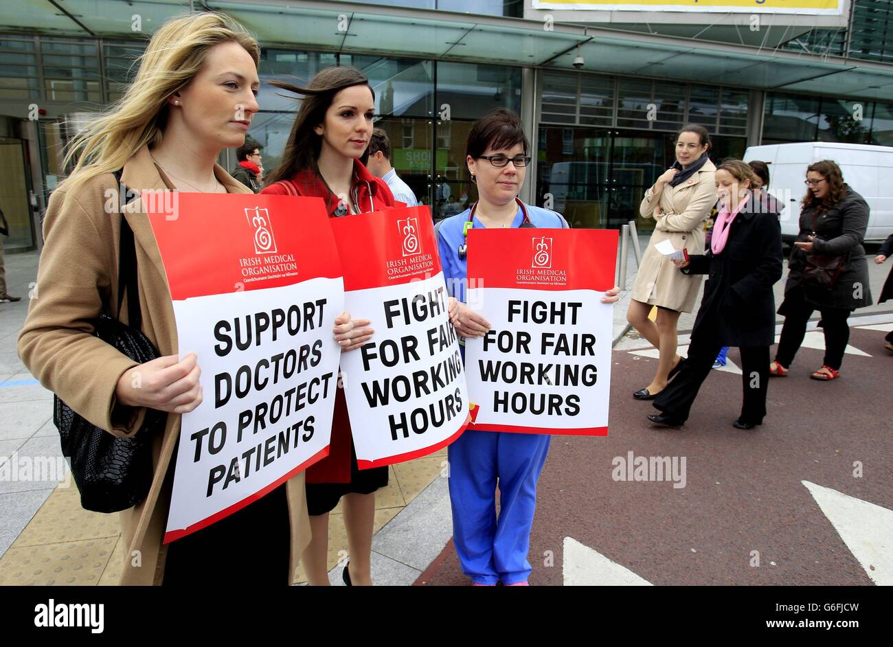 (Left to right) Dr Roisin Colleran, Dr Gina McClelland, and Dr