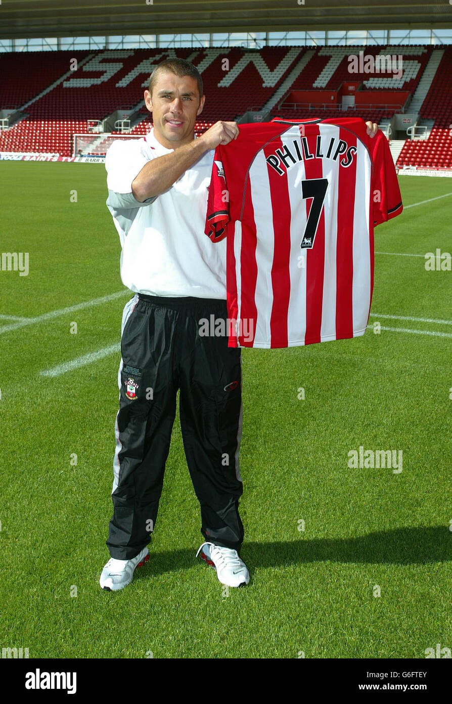 Former Sunderland Striker Kevin Phillips At The St Mary S Stadium Where He Signed A 3million Transfer Deal To Become A Player For Southampton Football Club Stock Photo Alamy