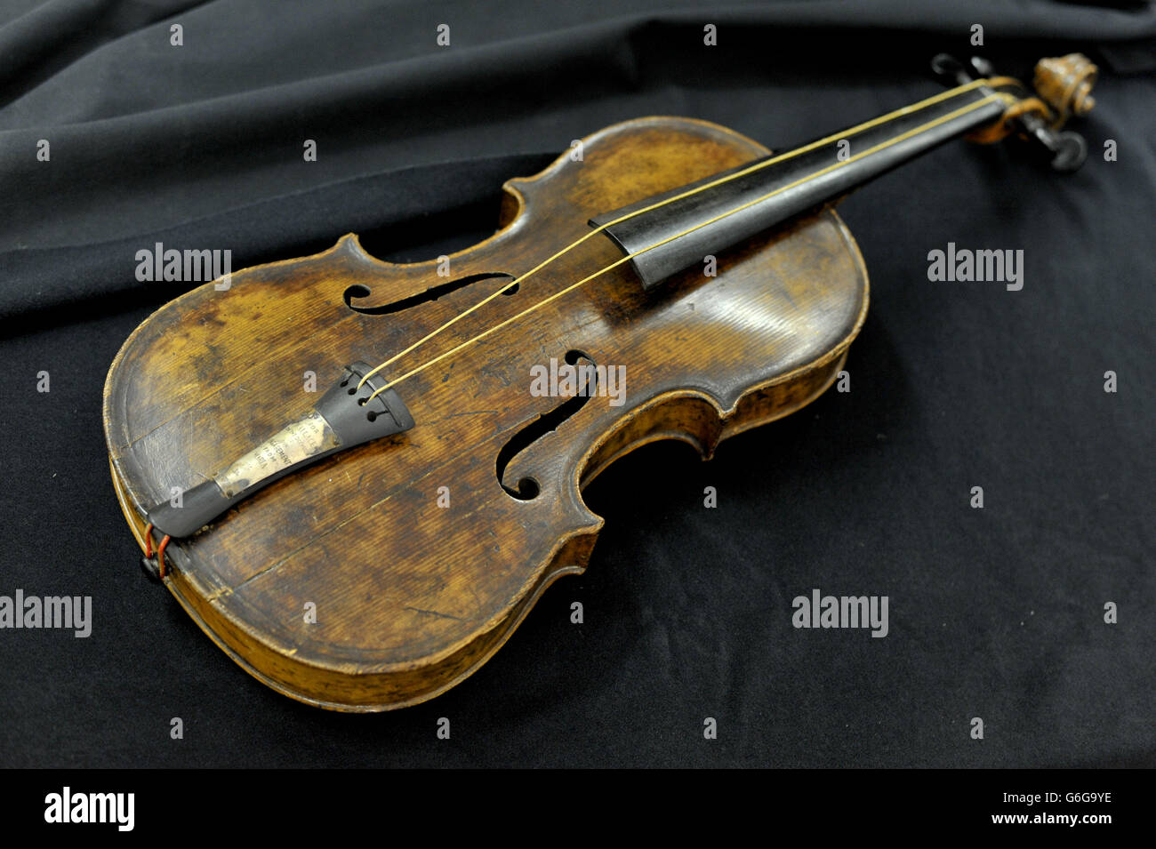 Titanic band leader Wallace Hartley's Violin, who many say played as the ship sank, on display it Henry Aldridge and Son Auctioneers in Devizes, Wiltshire, ahead of its sale on Saturday when it is expected to fetch a six-figure sum. Stock Photo