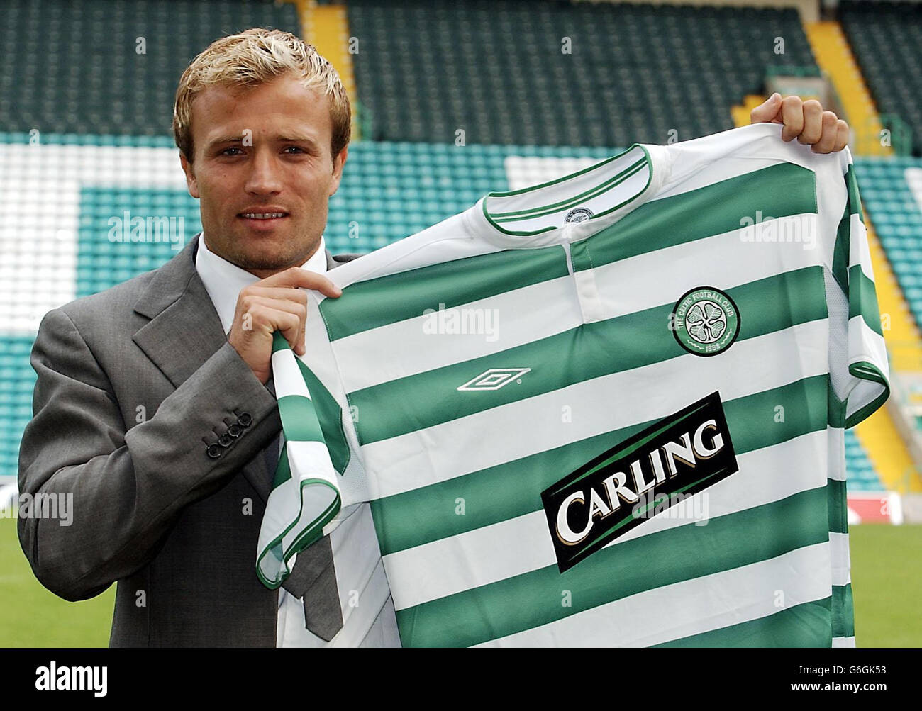Michael Gray signs for Celtic Stock Photo