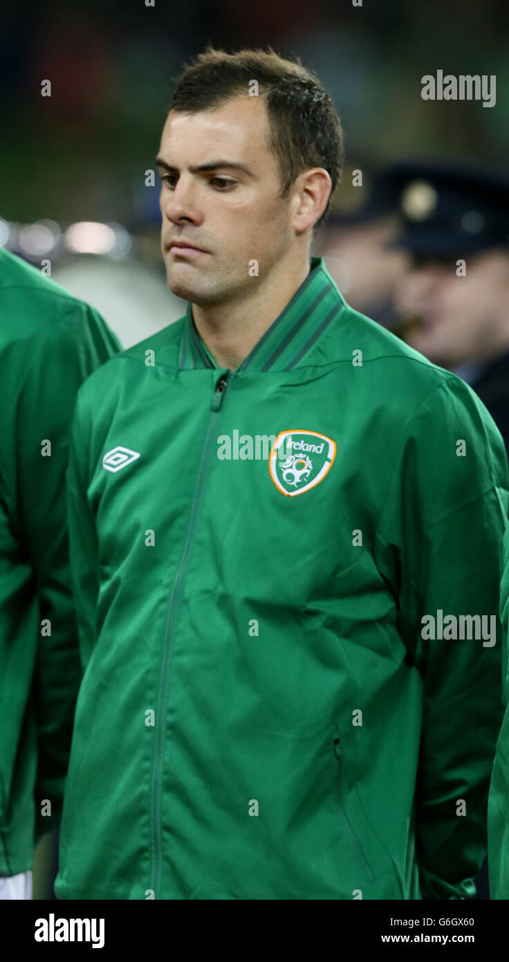 Republic of Ireland's Darron Gibson ahead of the FIFA 2014 World Cup Qualifying, Group C match at the Aviva Stadium, Dublin Stock Photo