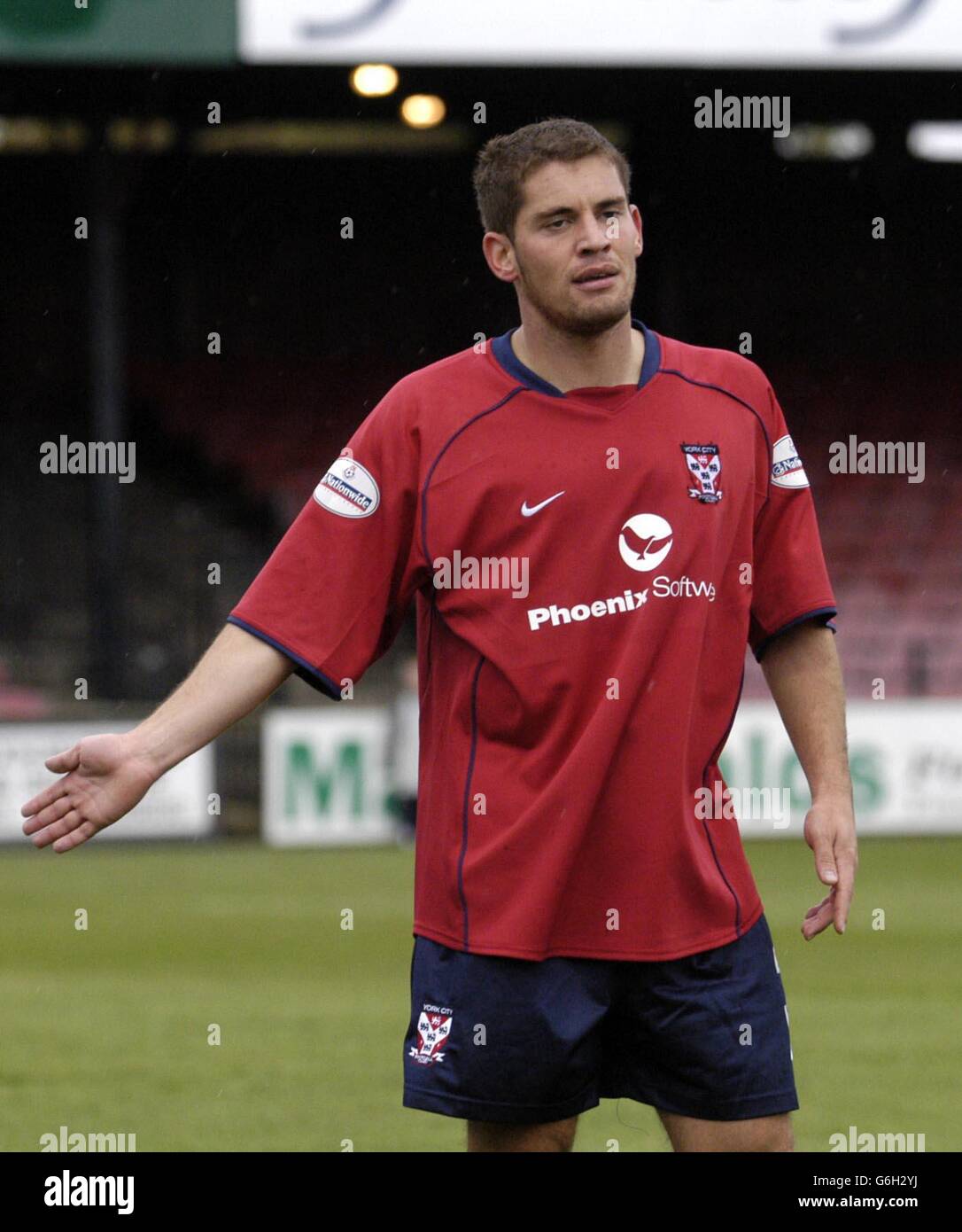 York's Dean Crowe during the match against Cambridge United, at Bootham Crescent, York. NO UNOFFICIAL CLUB WEBSITE USE. Stock Photo