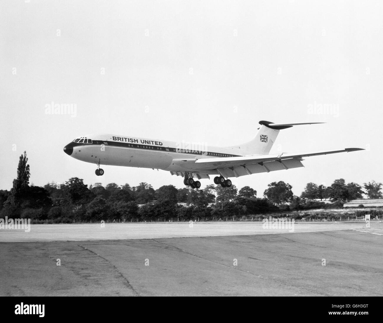A Picture From Around 1963 1964 Of A VC10 With BUA Markings Taking Off A Picture From Around 1963 1964 Of A VC10 With BUA Markings Taking Off