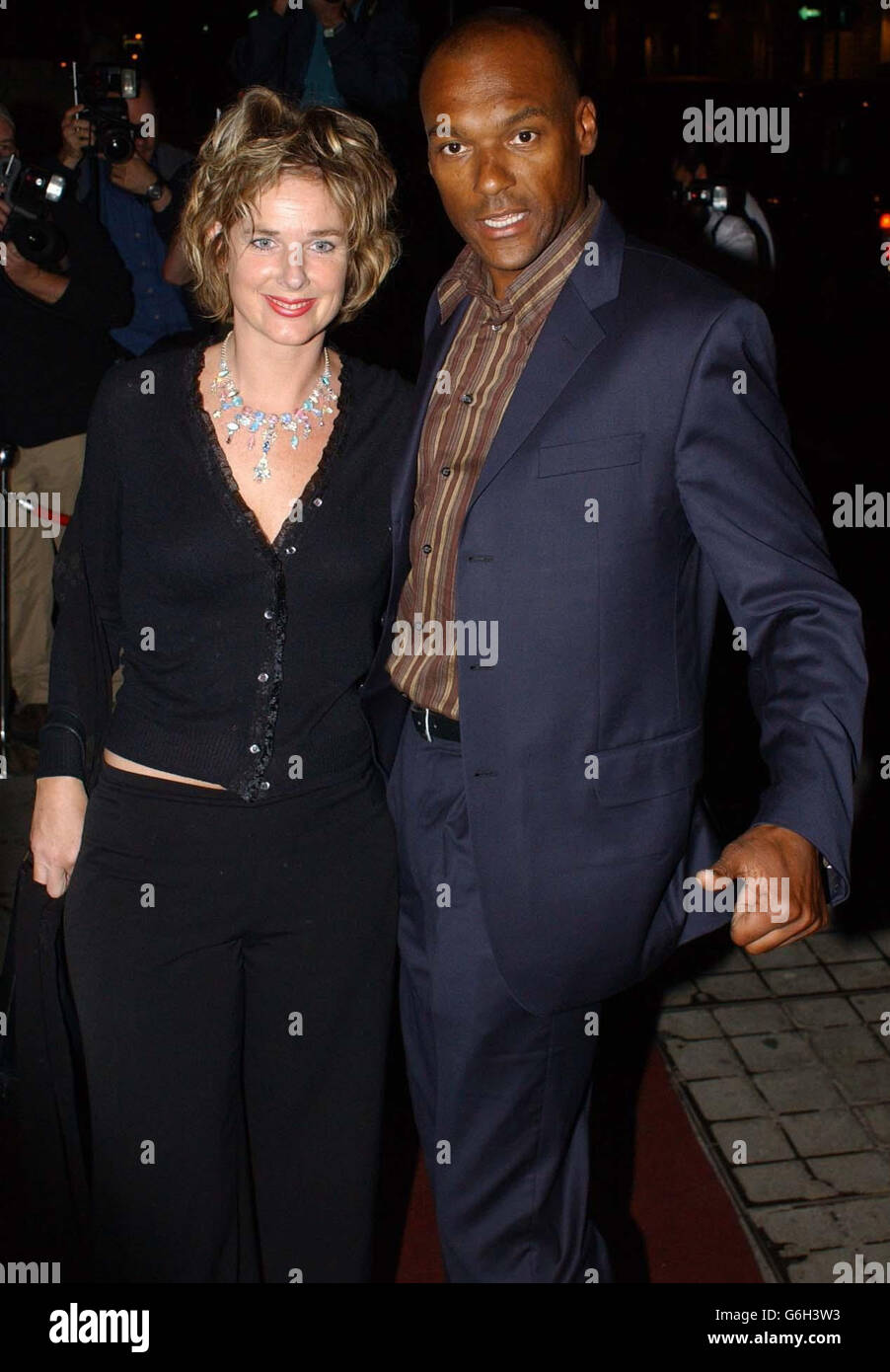 Actor smiling hi-res stock photography and images - Alamy, image size:902x1390