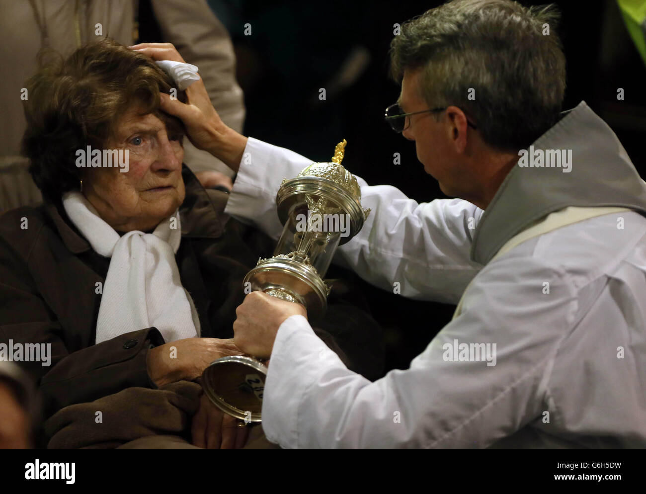 Relic of St Anthony of Padua tour Stock Photo Alamy