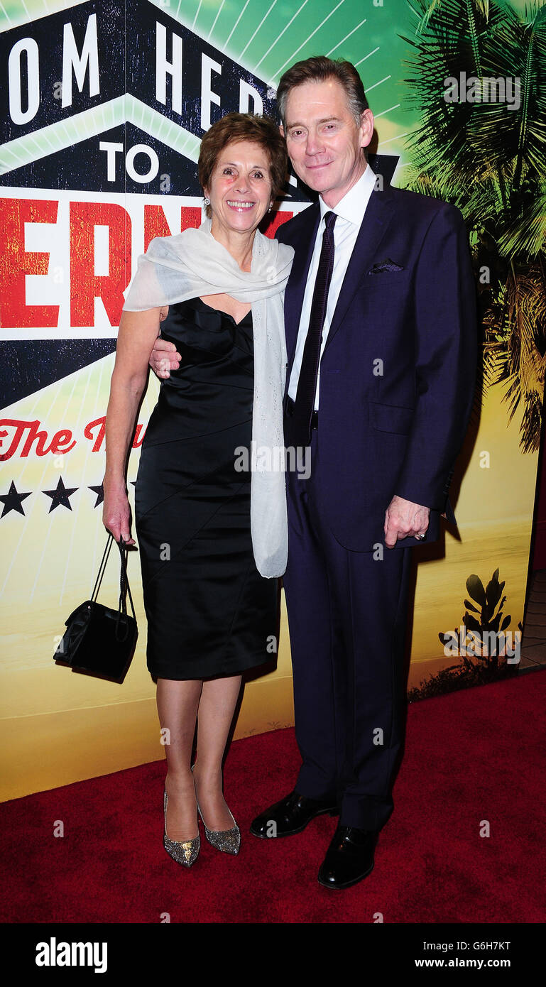 Anthony andrews hi-res stock photography and images - Alamy