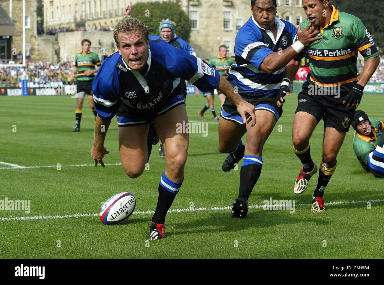 Bath's Lee Best scores their 1st try against Northampton during the Zurich Premiership match at the Rec, Bath. Stock Photo