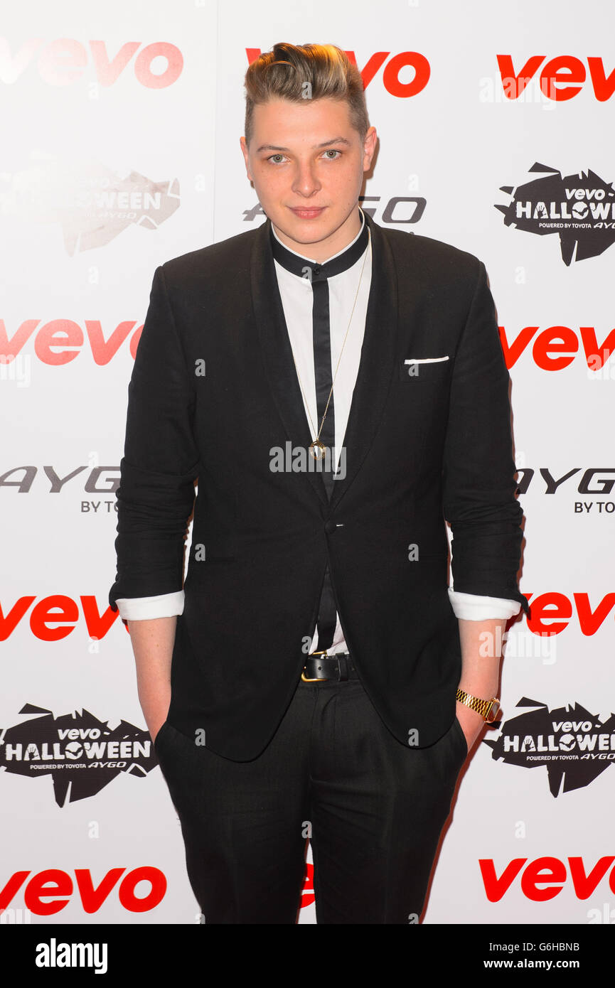 John Newman Arriving At The Vevo Halloween Party Hi Res Stock Photography And Images Alamy
