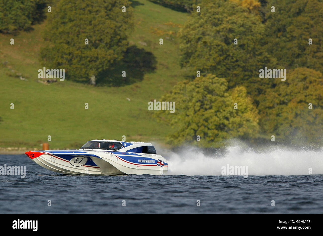 Former soldier Mark Threadgold the fastest blind man on water