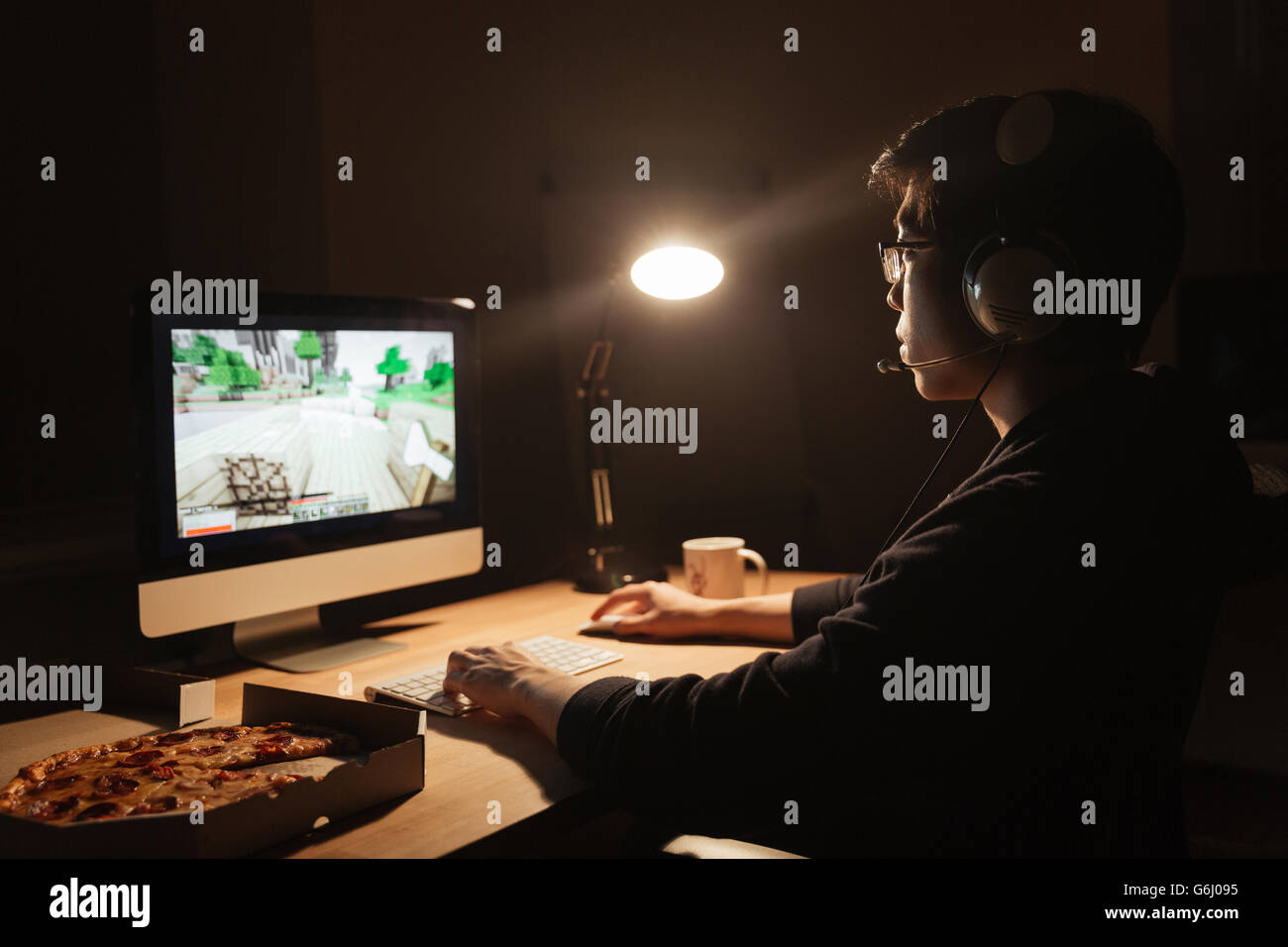 Online game hi-res stock photography and images - Alamy