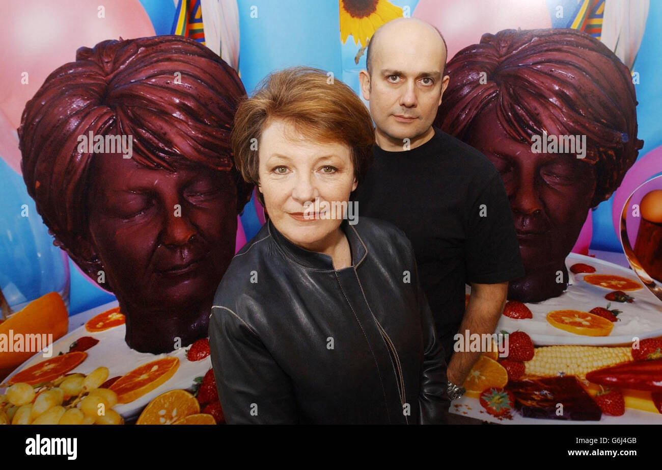 Delia Smith with artist Marc Quinn Stock Photo