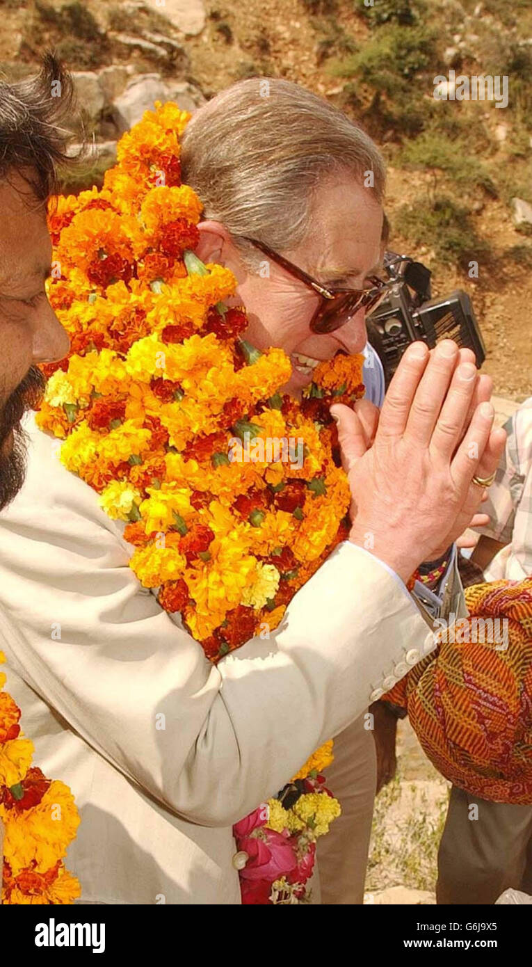 Indian flower garlands in water hi-res stock photography and images - Alamy