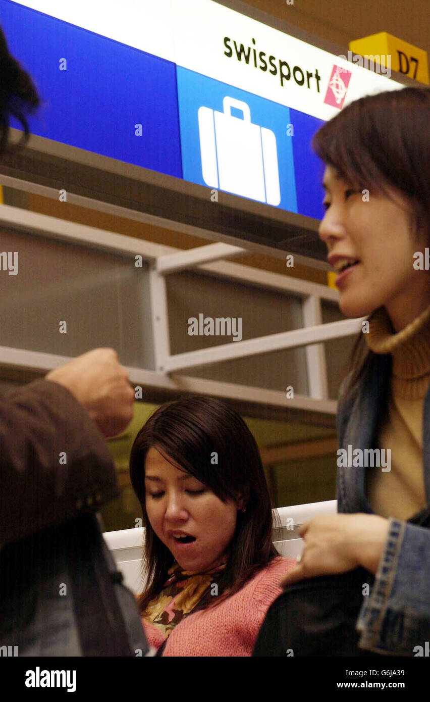 Heathrow baggagehandlers strike Stock Photo Alamy