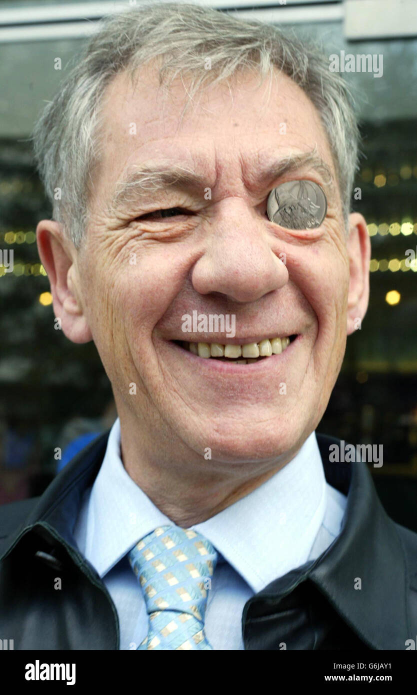 Sir Ian McKellen, who plays Gandalf in the Lord of The Rings Trilogy, unveils the new Royal Mint coin at the Odeon Leicester Square in London. The Royal Mint in conjunction with official licensee, New Zealand Post launches the first of the New Zealand The Lord of The Rings collector coins. Stock Photo