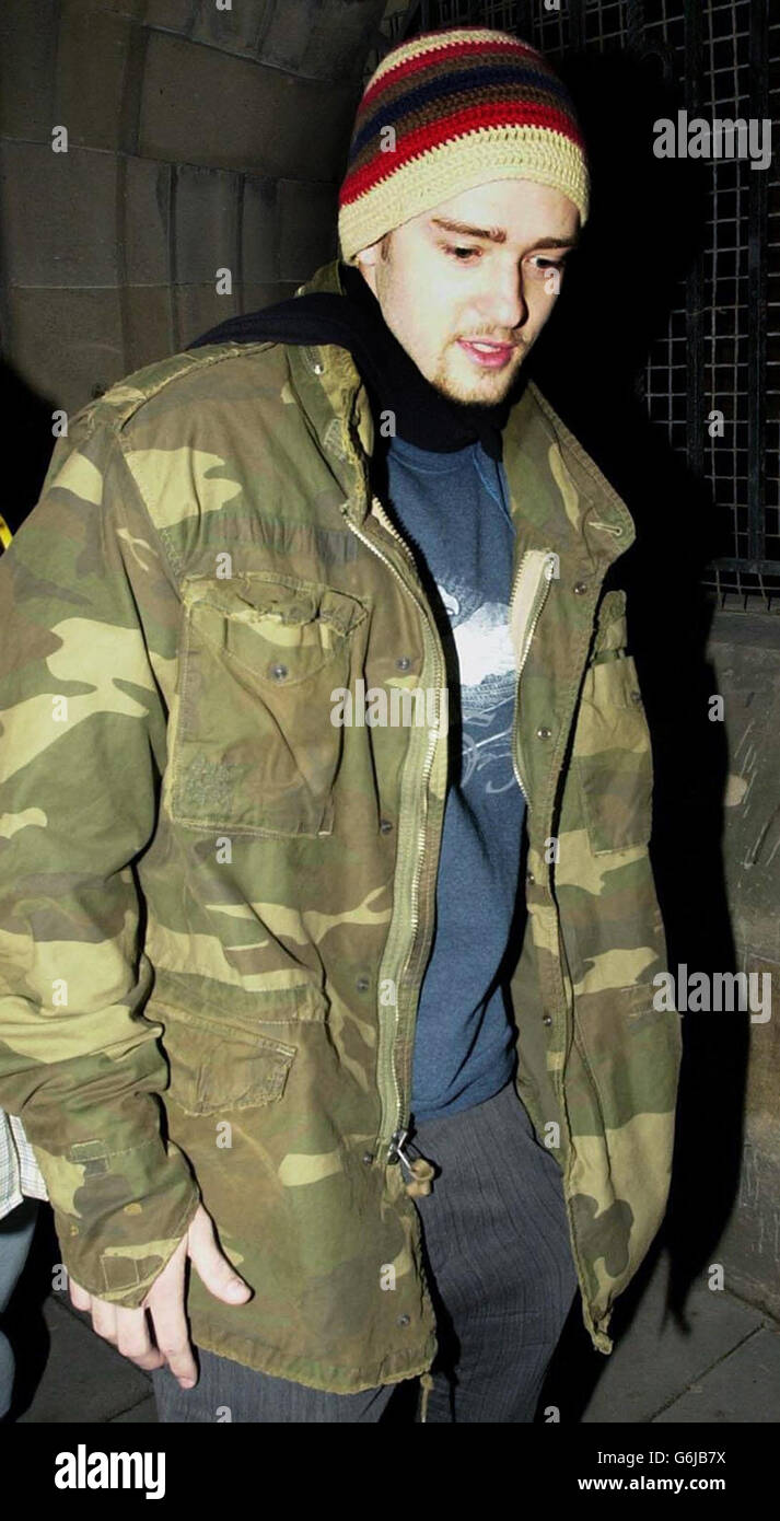 Celebrity music camouflage jacket beanie hat justin timberlake hi res stock photography and images Alamy