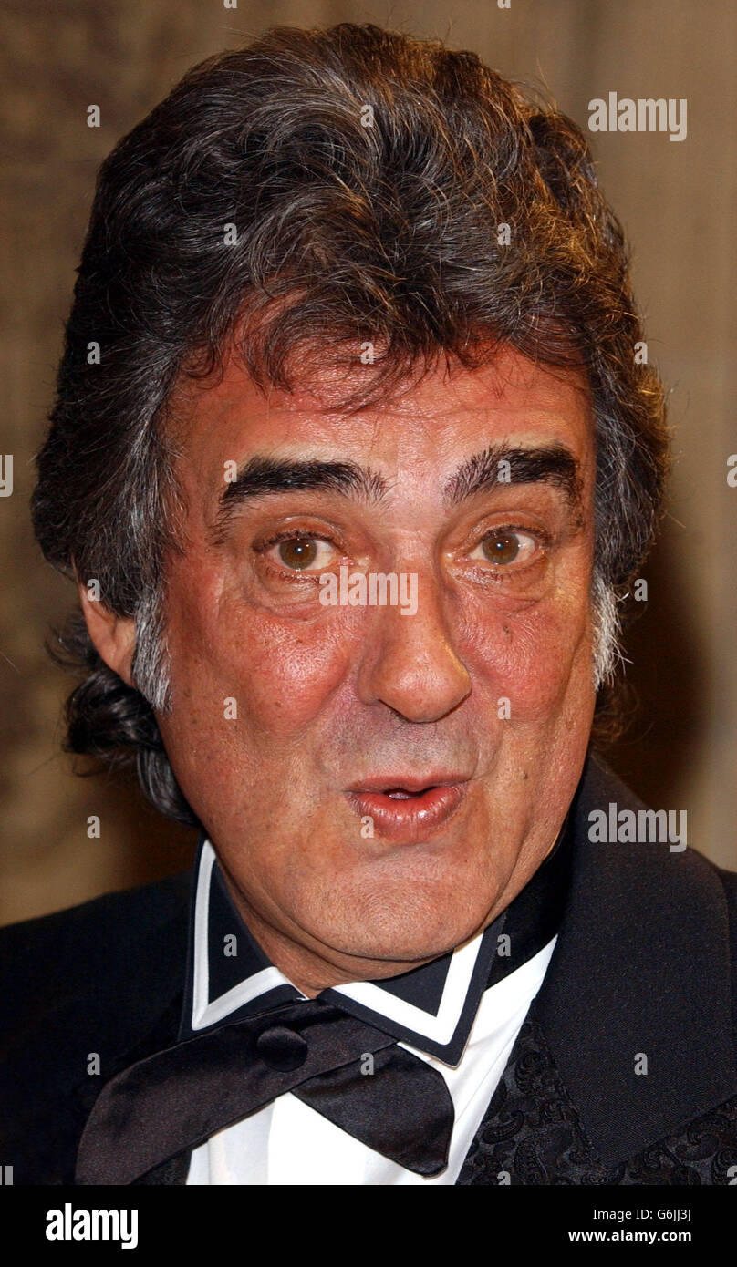 David dickinson bargain hunt hi-res stock photography and images - Alamy