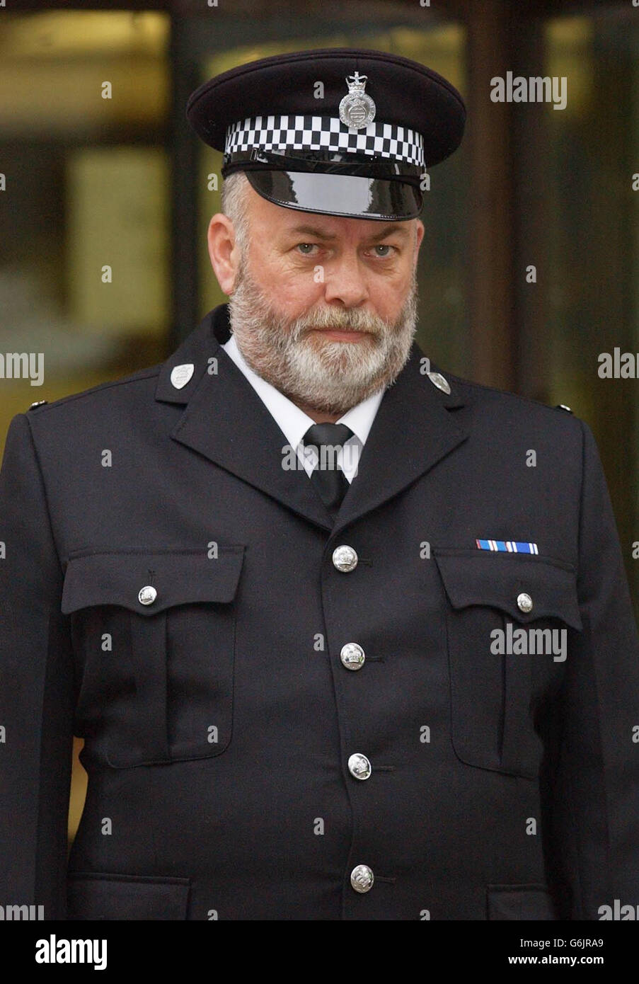 Pc clive cooper leaves the central criminal court hires stock