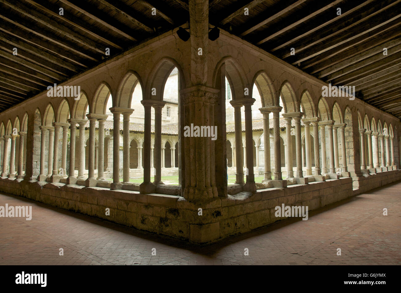 Abbey cloister, Saint-Emilion, Gironde, France, Europe Stock Photo