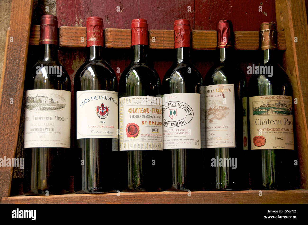 Bottles of 'Grand cru' wine, vinery of Saint-Emilion, Gironde, France, Europe Stock Photo