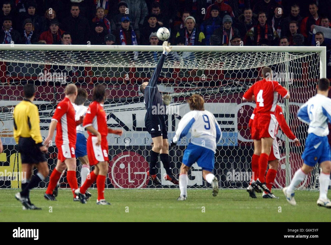 Wales' goalkeeper Paul Jones makes a save against Russia during the Euro 2004 play-off match at the Lokomotiv Stadium , Moscow, Stock Photo