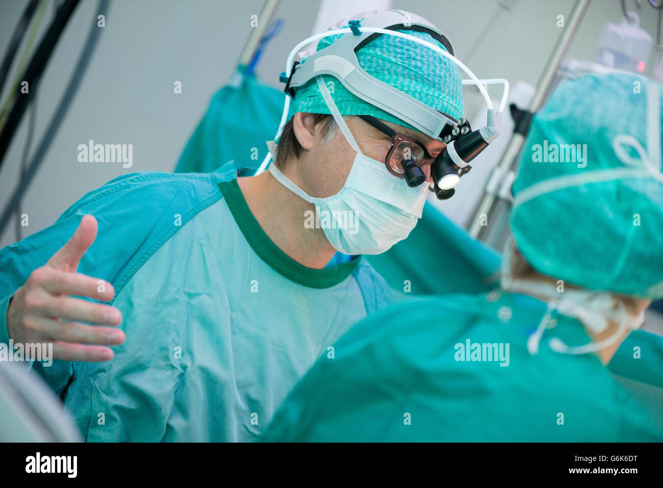 Первая в мире операция. Самая страшная операция на сердце. Самая сложная операция на сердце. Фото после операции на сердце.