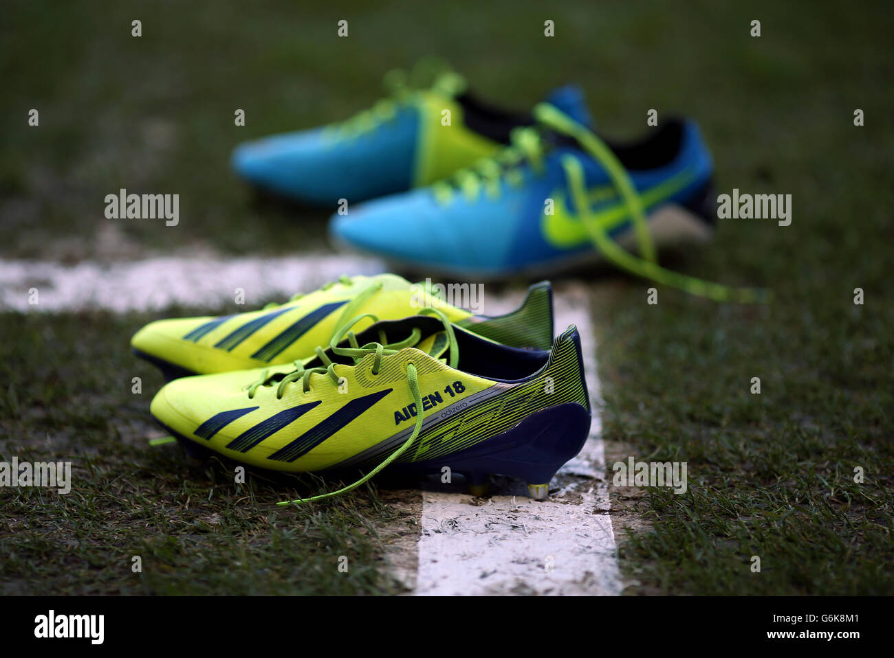 Nike writing hi-res stock photography and images - Alamy