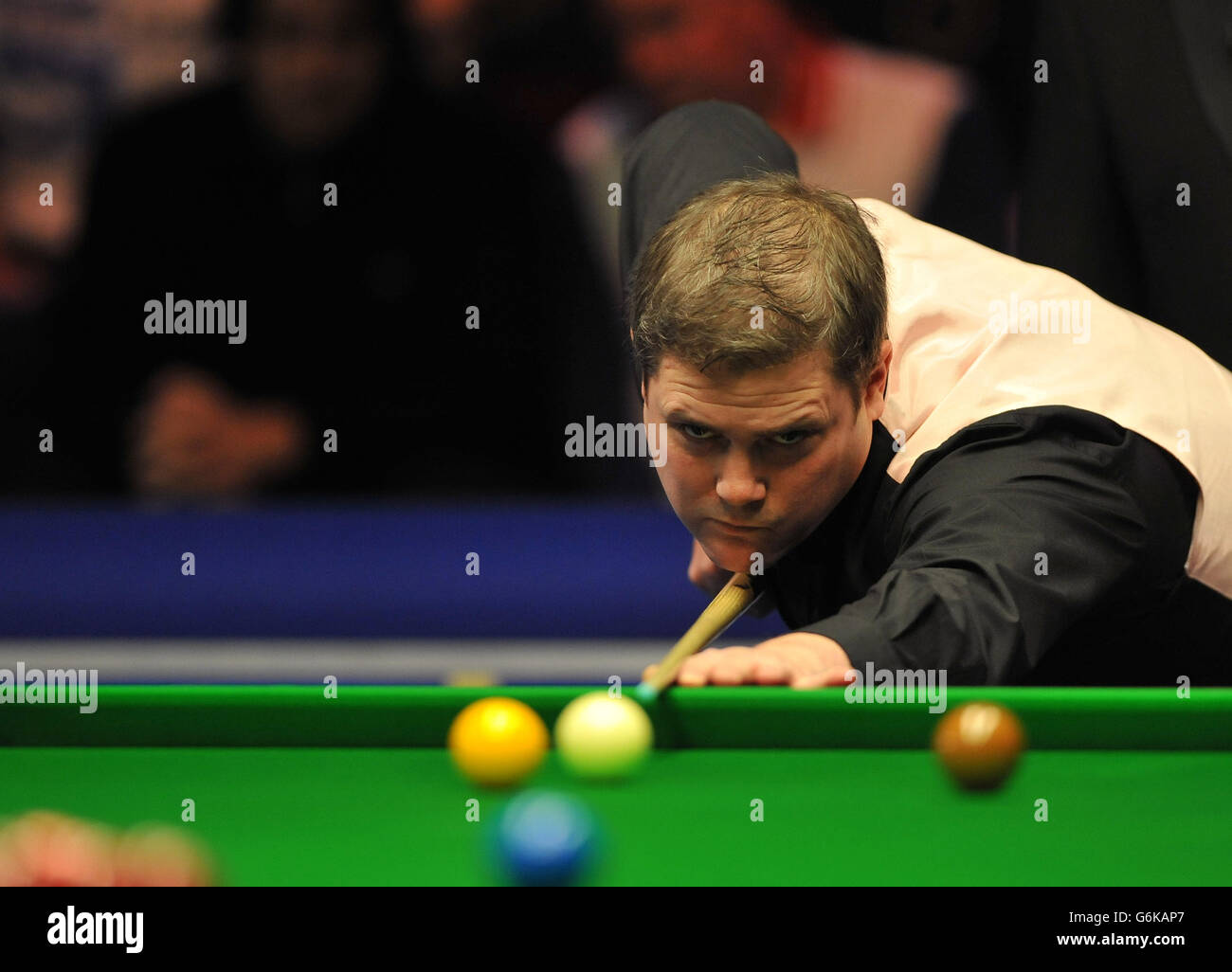 Robert Milkins in action against Ronnie O'Sullivan during day nine of the williamhill.com UK Championships at The Barbican Centre, York. Stock Photo